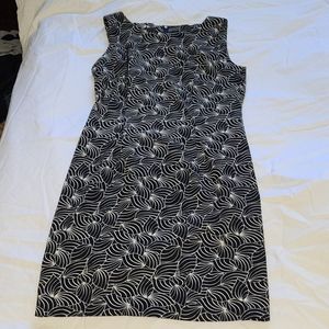 Sleeveless black & white dress size 10